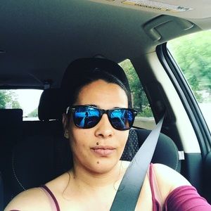 Meet your Posher, Ada